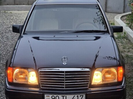 Mercedes E 200
