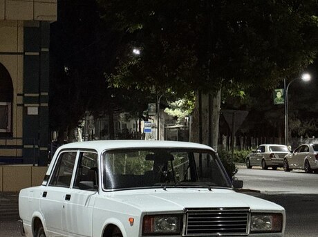 LADA (VAZ) 2107