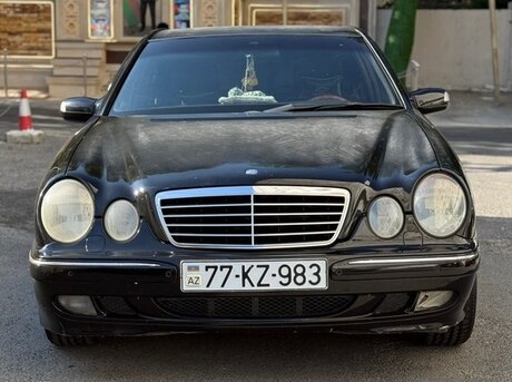 Mercedes E 240