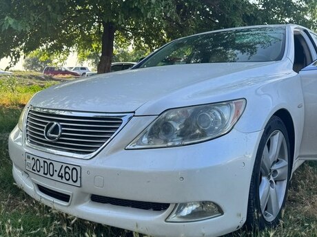 Lexus LS 460