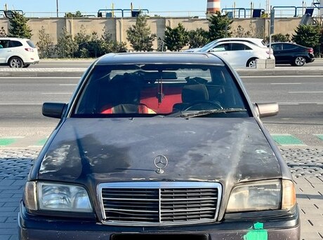Mercedes C 180