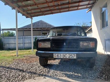 LADA (VAZ) 2107