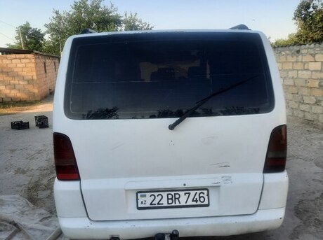 Mercedes Vito