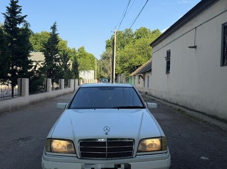 Mercedes C 180