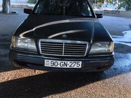 Mercedes C 200