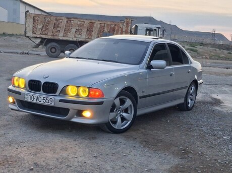 BMW 523