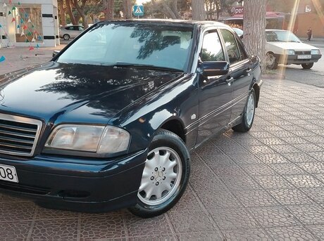 Mercedes C 180
