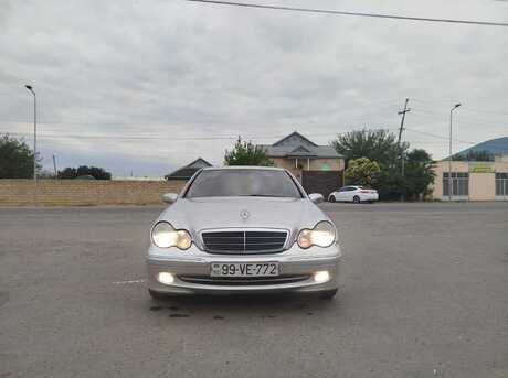 Mercedes C 200