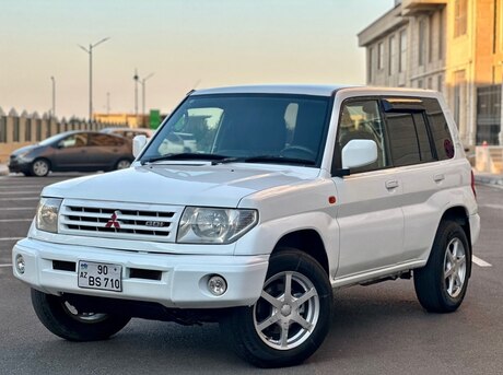 Mitsubishi Pajero io
