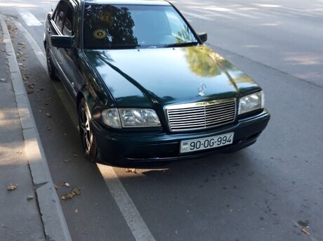 Mercedes C 200