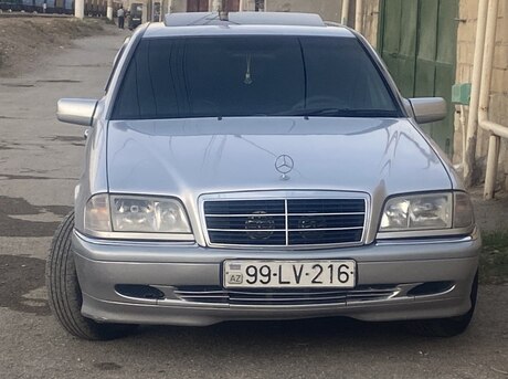 Mercedes C 200