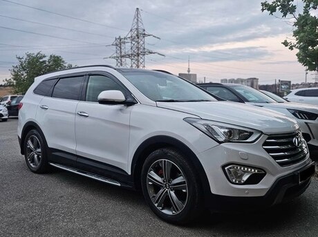 Hyundai Grand Santa Fe