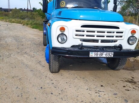 ZIL 130