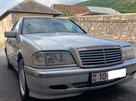 Mercedes C 180