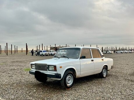 LADA (VAZ) 2107
