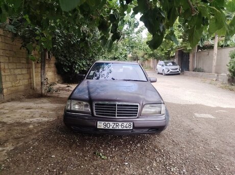 Mercedes C 200