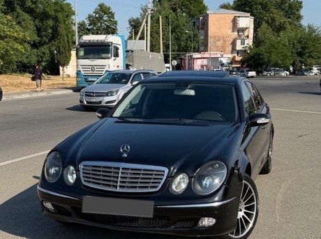 Mercedes E 240