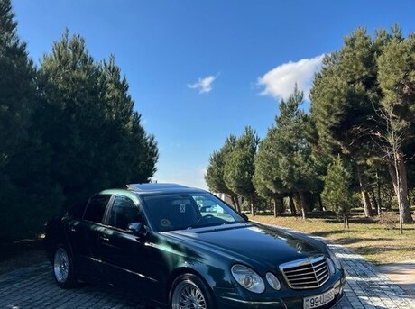 Mercedes E 200