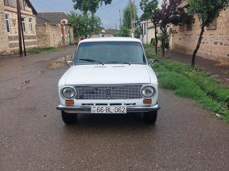 LADA (VAZ) 21011