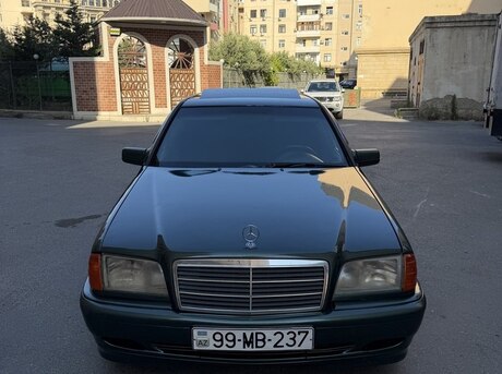 Mercedes C 180