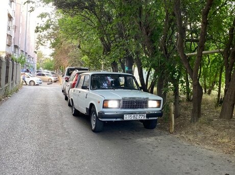 LADA (VAZ) 2107