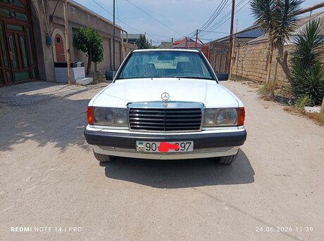 Mercedes 190