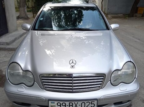 Mercedes C 200