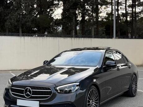 Mercedes E 300 e