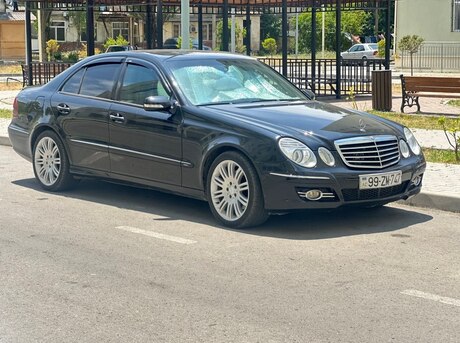 Mercedes E 220