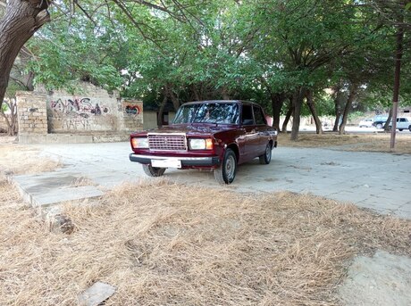 LADA (VAZ) 2107