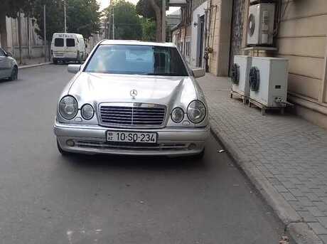Mercedes E 230