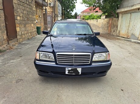 Mercedes C 230