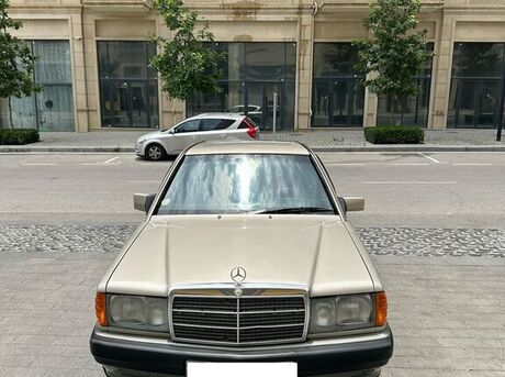 Mercedes 190