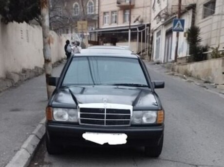 Mercedes 190