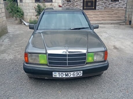 Mercedes 190