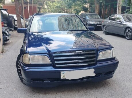 Mercedes C 240
