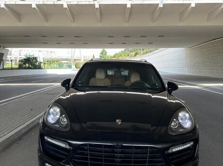 Porsche Cayenne GTS