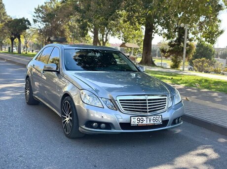 Mercedes E 220