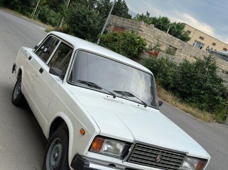 LADA (VAZ) 2107