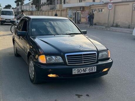 Mercedes C 180