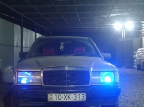 Mercedes 190