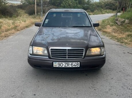 Mercedes C 200