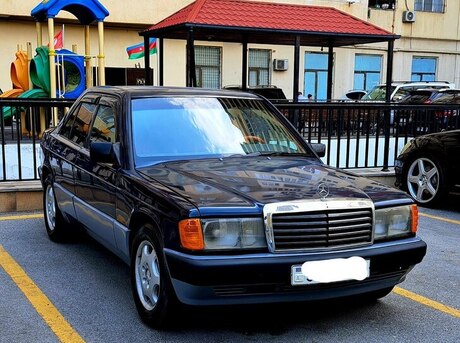 Mercedes 190