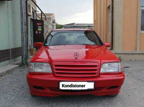 Mercedes C 200