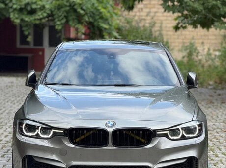 BMW 330
