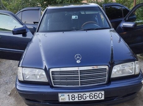 Mercedes C 180