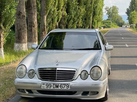 Mercedes E 240