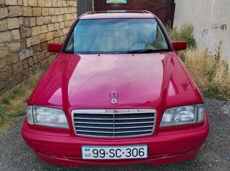 Mercedes C 200