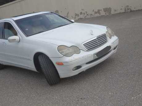 Mercedes C 200