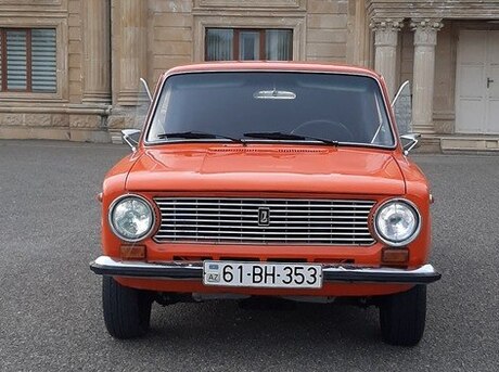 LADA (VAZ) 21011